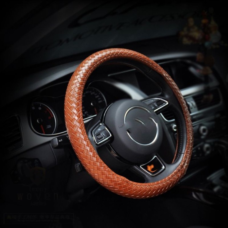 Universal Steering Wheel Cover – Durable All-Season Protection with Anti-Slip Grip